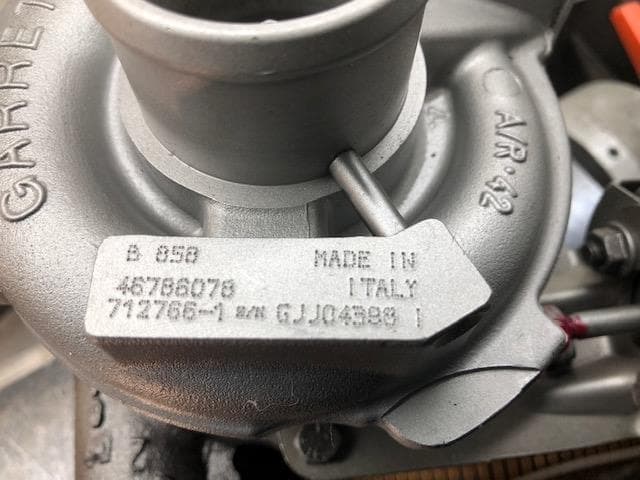 Foto 4 Turbo Alfa Romeo 1.9 M.724.19.X 110CV -- 712766.