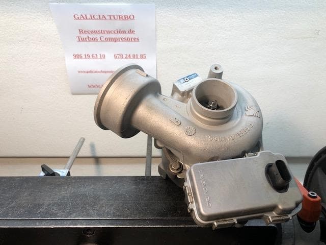 Foto 4 Turbo Mercedes 2.0 140CV -- 5303 970 0171