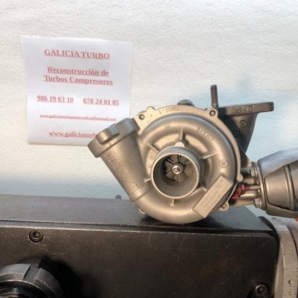 Turbo Peugeot 1.6 HDI 110CV -- 753420