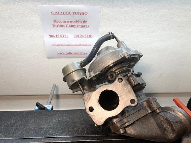 Foto 3 Turbo Peugeot 2.0 DW10ATD, RHY, 90CV -- 706976