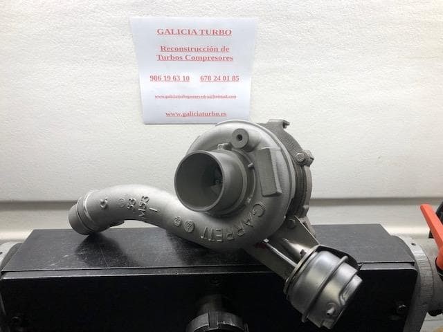 Turbo Renault 2.5 G9U 140CV -- 765176